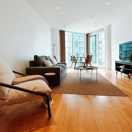 Two Bedroom Luxury Waterfront Apartment In London Exterior photo